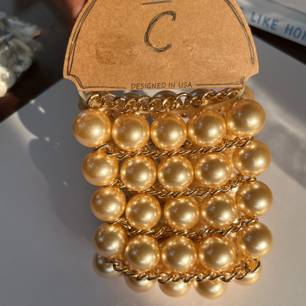 Chunky Gold Pearl Bracelet
